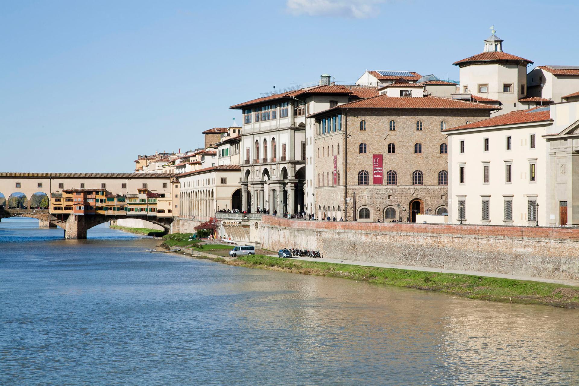 Palazzo Castellani, home to the Museo Galileo, located on the banks of the River Arno - CC BY-SA Museo Galileo