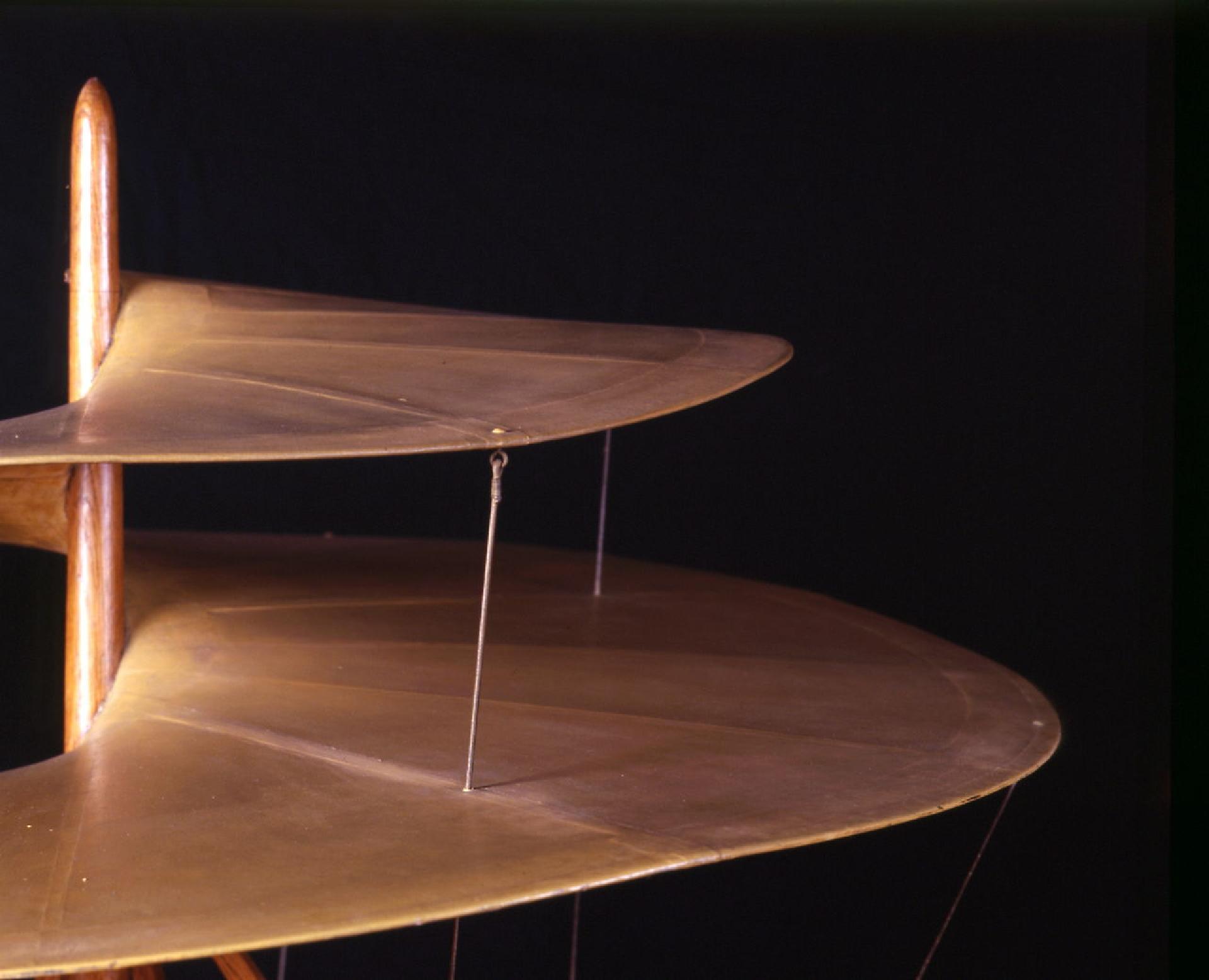 Aerial screw. Leonardesque model interpretation from Leonardo da Vinci's drawing - CC BY-SA 2017 Alessandro Nassiri | Museo Nazionale della Scienza e della Tecnologia Leonardo da Vinci